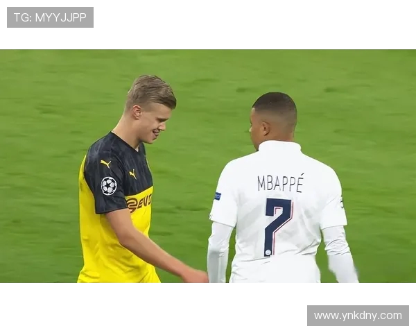 巴黎三叉戟恐怖合体!姆巴佩遭暴铲 内马尔仗义出头